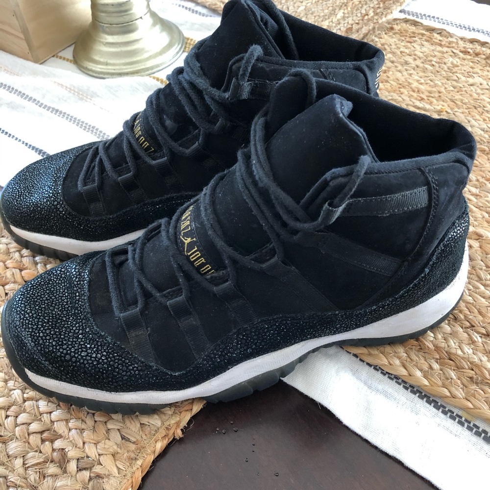 Air Jordan Retro 11 Heiress Stingray